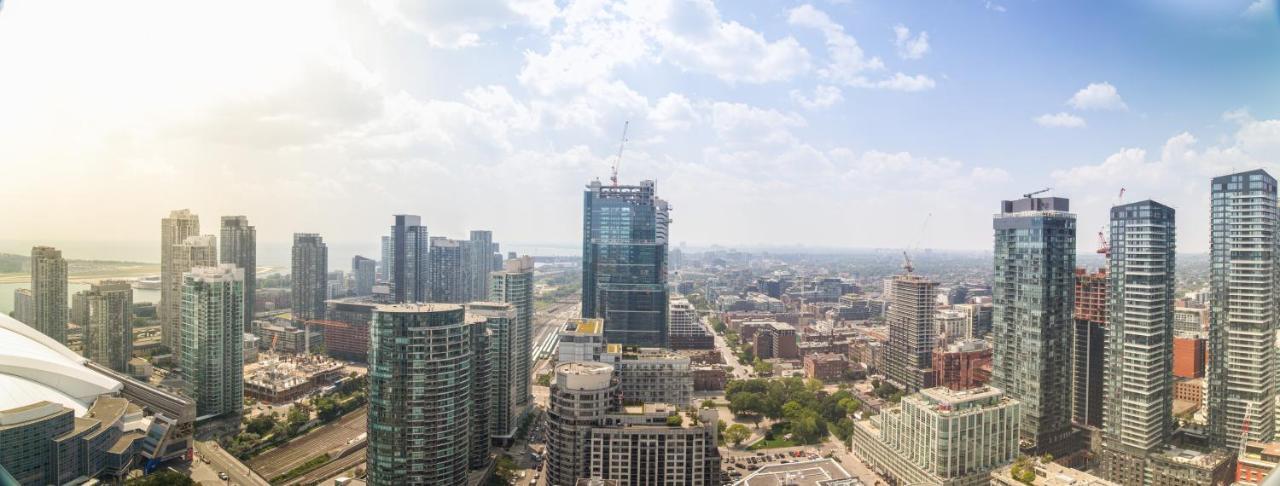 Bright Condo In The Heart Of 토론토 외부 사진