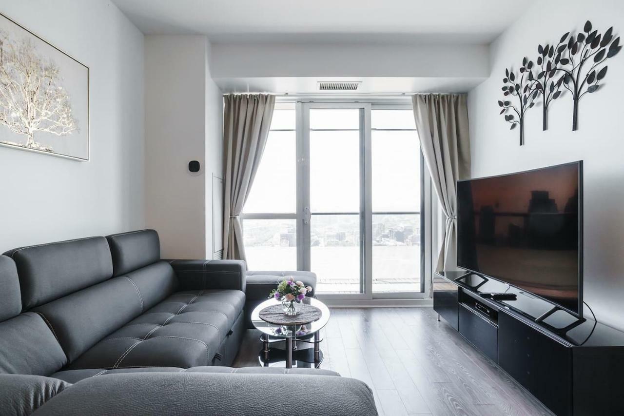 Bright Condo In The Heart Of 토론토 외부 사진