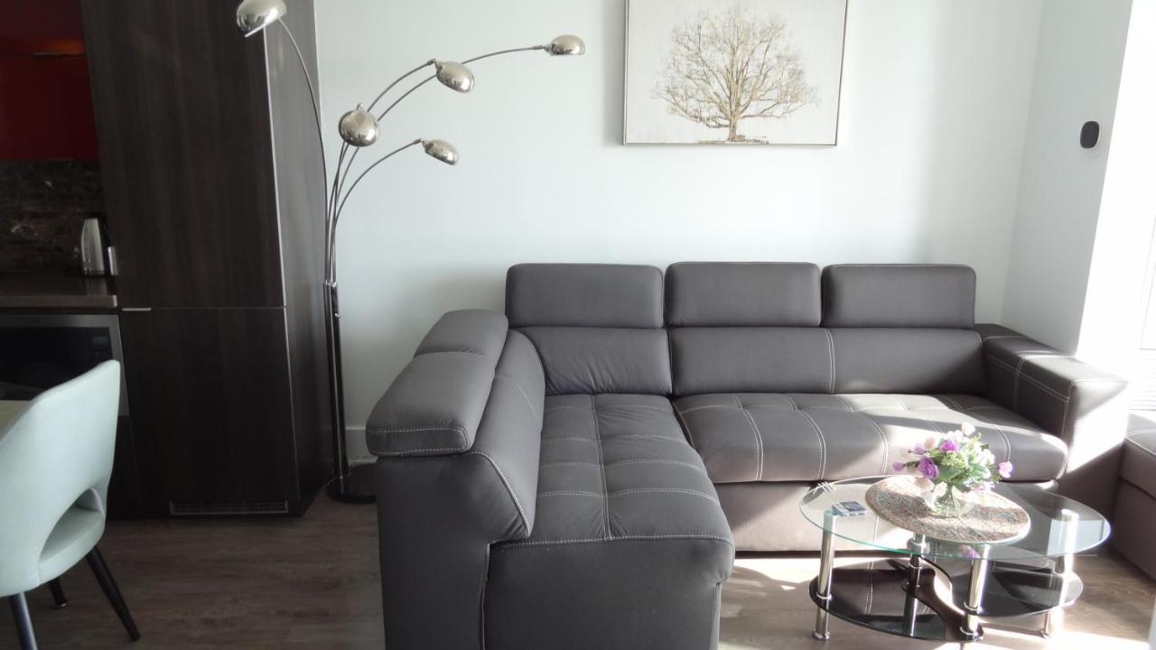 Bright Condo In The Heart Of 토론토 외부 사진