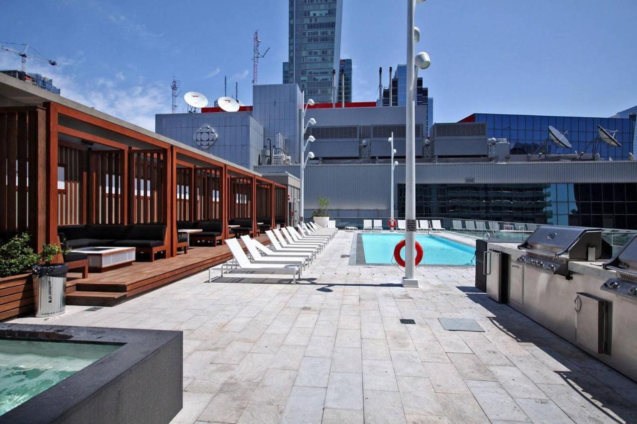 Bright Condo In The Heart Of 토론토 외부 사진